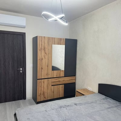 Miete einer geräumigen 3-Zimmer-Wohnung im Stadtteil Alen Mak, Varna, Bulgarien